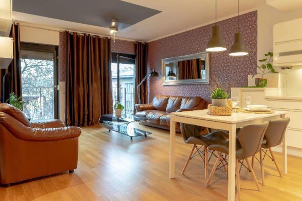 Uroczy Apartament - Angel City Krakow Dış mekan fotoğraf